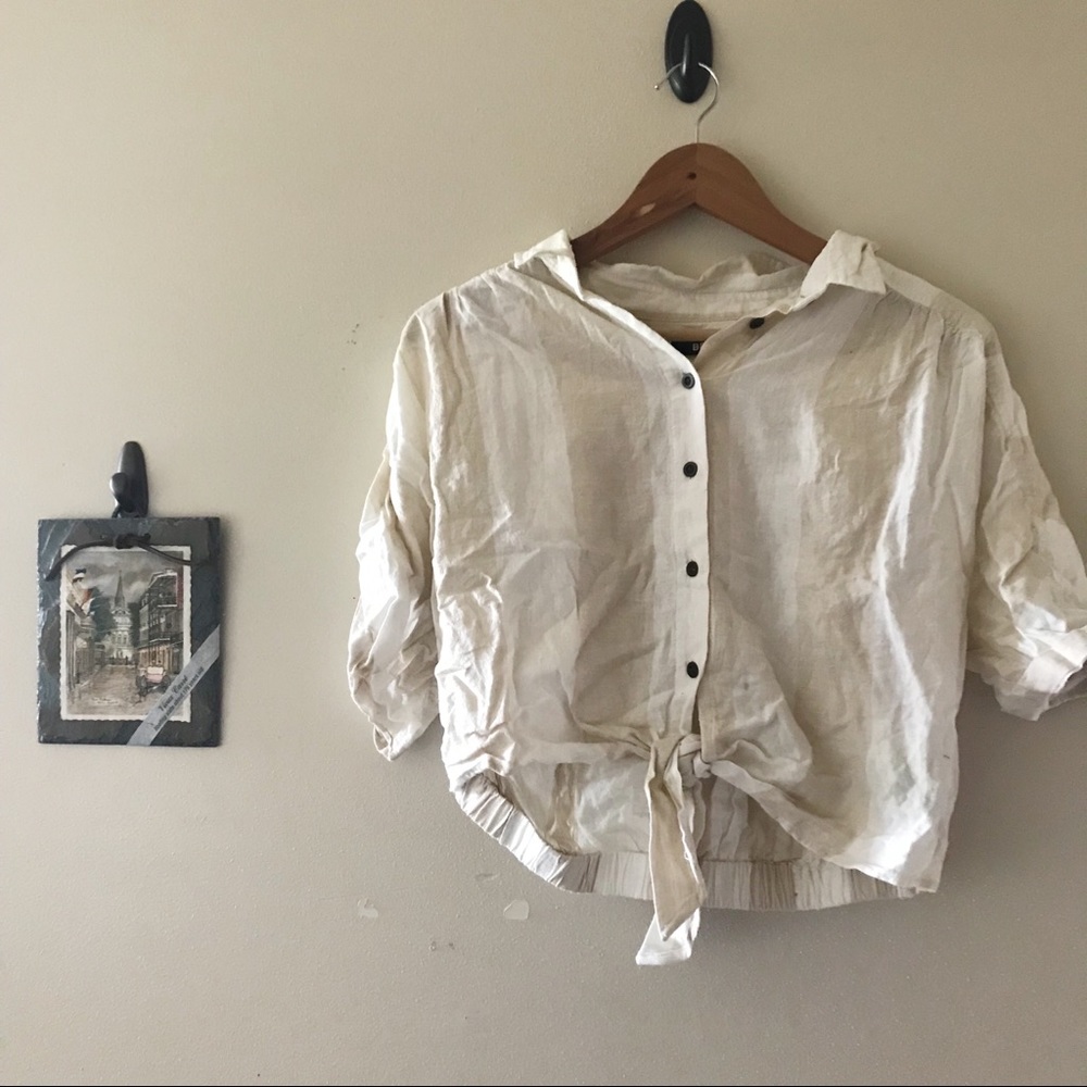 URBAN OUTFITTERS BDG Cropped Button Up with Tie